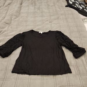 Green Envelope Black Tee With 3/4 Lace Sleeves Size S!